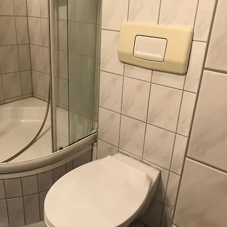Moderne Vollmoeblierte דירה צוויקאו